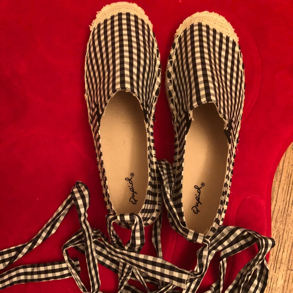 PRICE DROP new gingham lace up flats